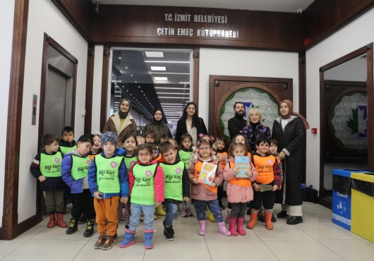 İzmit Belediyesi, kütüphanelerinde minik  öğrencileri ağırlamaya devam ediyor